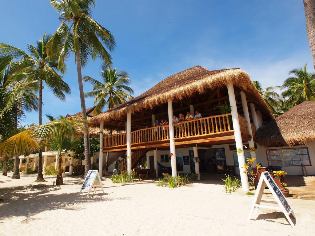 Ocean Vida Beach And Dive Resort Logon Restaurant photo